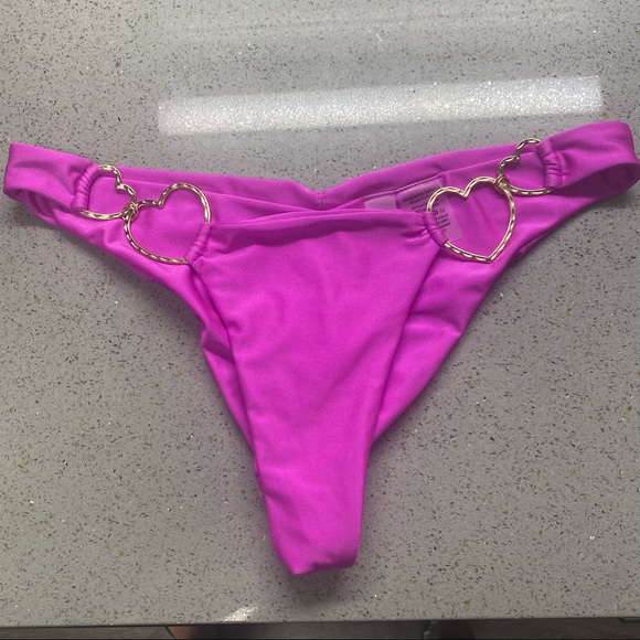 👙 The Nadia Love 💗 Skimpy Bottom with HEART ❤️ DETAIL HARDWARE- BRAND NEW !! - Picture 5 of 6